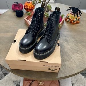❗️SOLD Dr. Martens Jadon Boot
